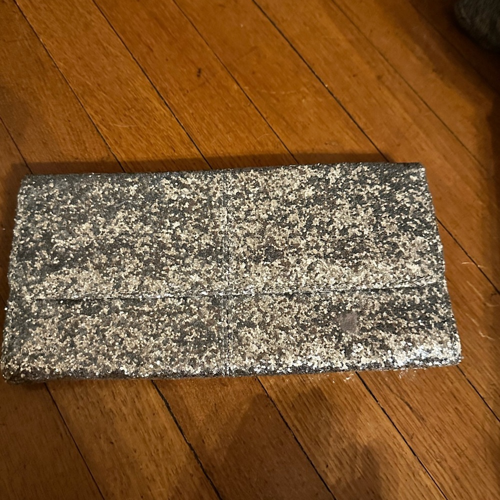 Thirty One Silver Sparkle Clutch!